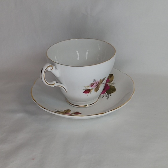 Vintage Regency English Bone China Floral Teacup and Saucer Set with Gold Trim - Picture 2 of 6